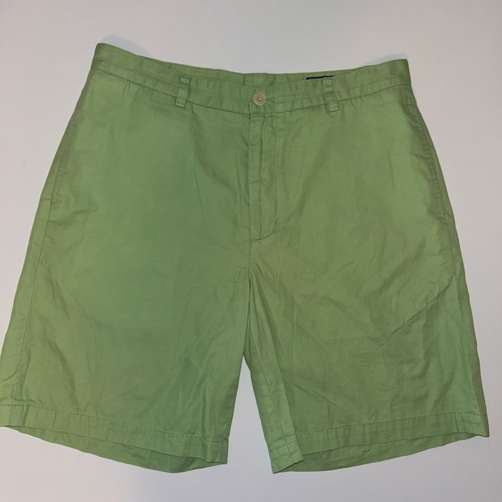 Vineyard Vines Club Shorts flat front, lime green 9” inseam sz 35